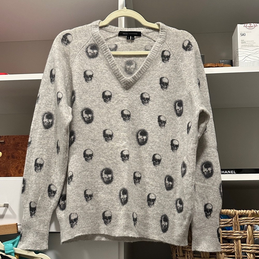 Skull Cashmere Light Gray Skull Sweater Size Large